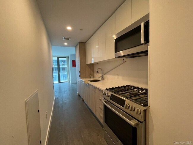 Photo - 131-05-131-40 40th Rd Unit 18T