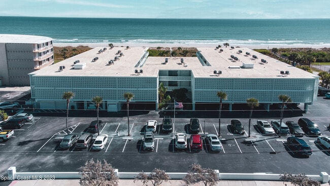 Building Photo - 4800 Ocean Beach Blvd Unit 326