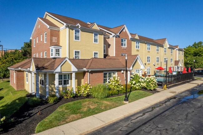 Photo - 30 International Pl Unidad ID1039512P