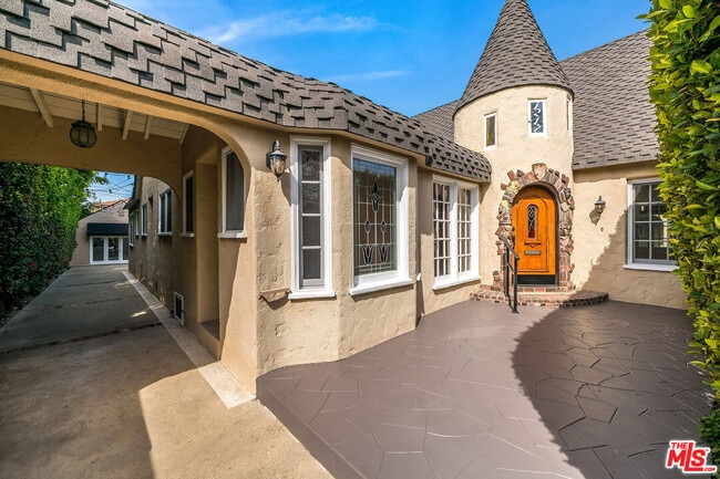 Photo - 1217 S Genesee Ave