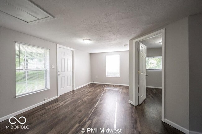 Photo - 1519 E Mills Ave