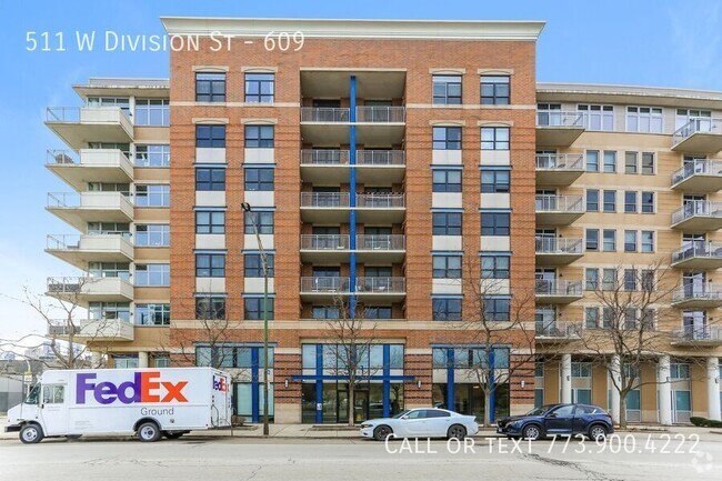 Building Photo - Old Town 2 bed 1 bath with in unit washer/... Rental