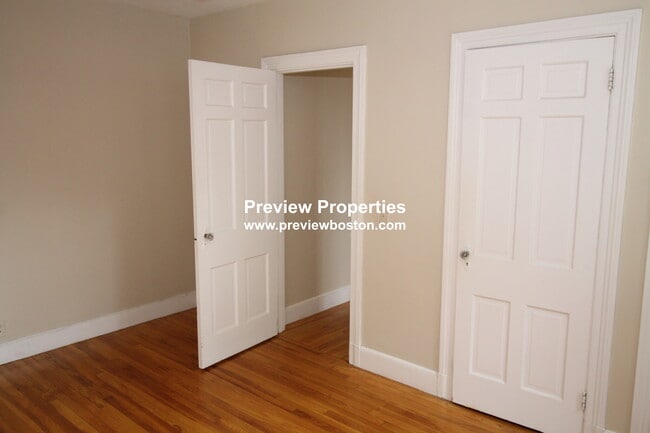 Photo - 97 Strathmore Rd Unit 7P