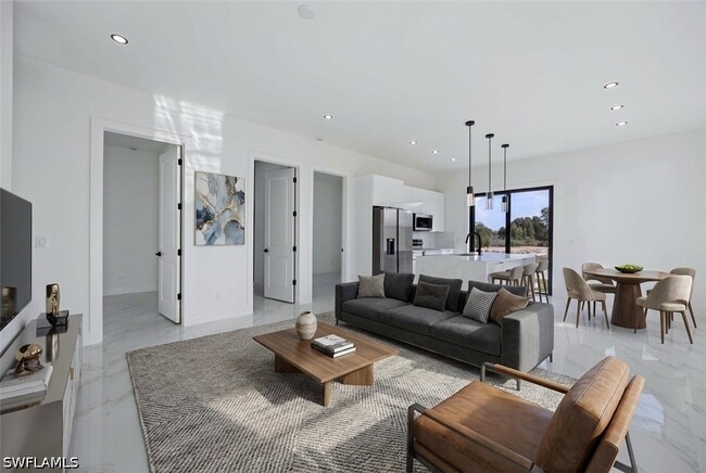 Photo - 1051 Marine Ave S