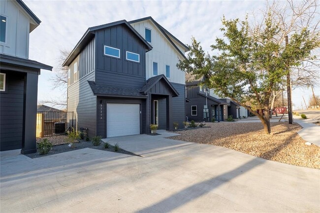 2220 Yellow Jacket Ln