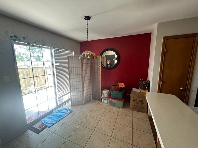 Photo - 505 Palm Valley Cir