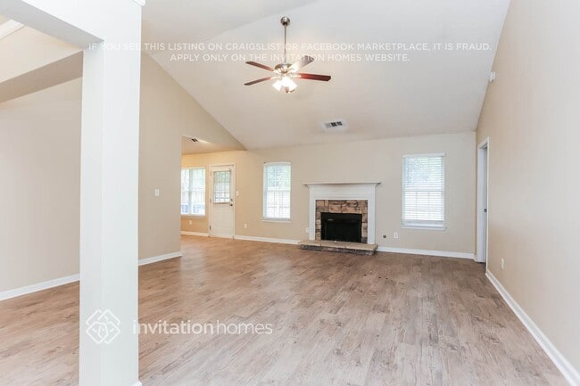 Photo - 4890 Larkspur Ln