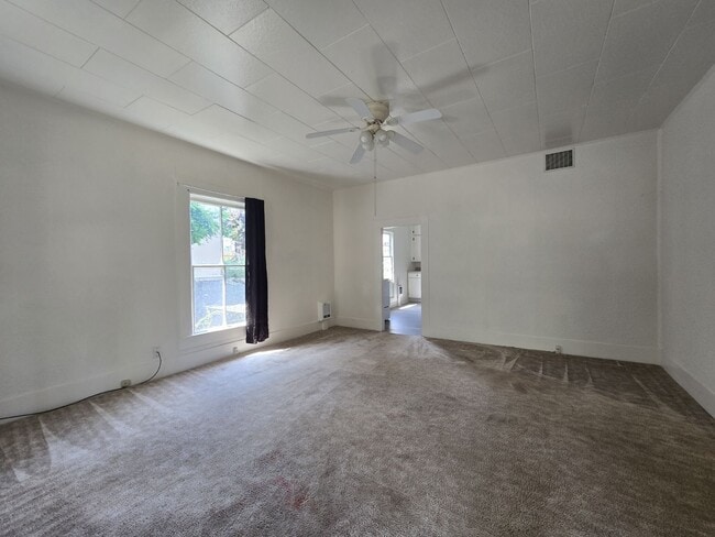 Photo - 228 SE Pitzer St