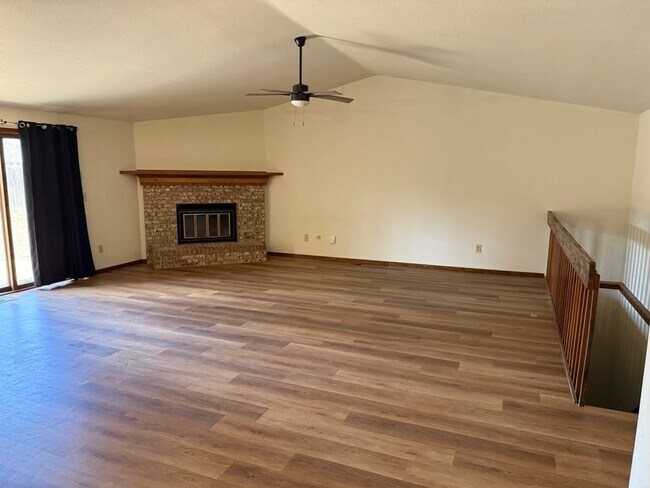 Photo - 2527 Courtland Ct