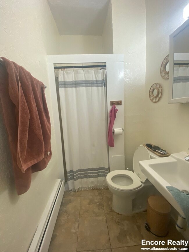 43 Anderson St Unit 3