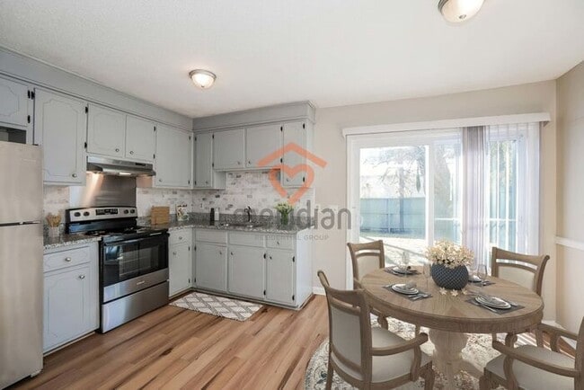 Photo - Charming 2-Bedroom Townhome in Prime West Ashley Location