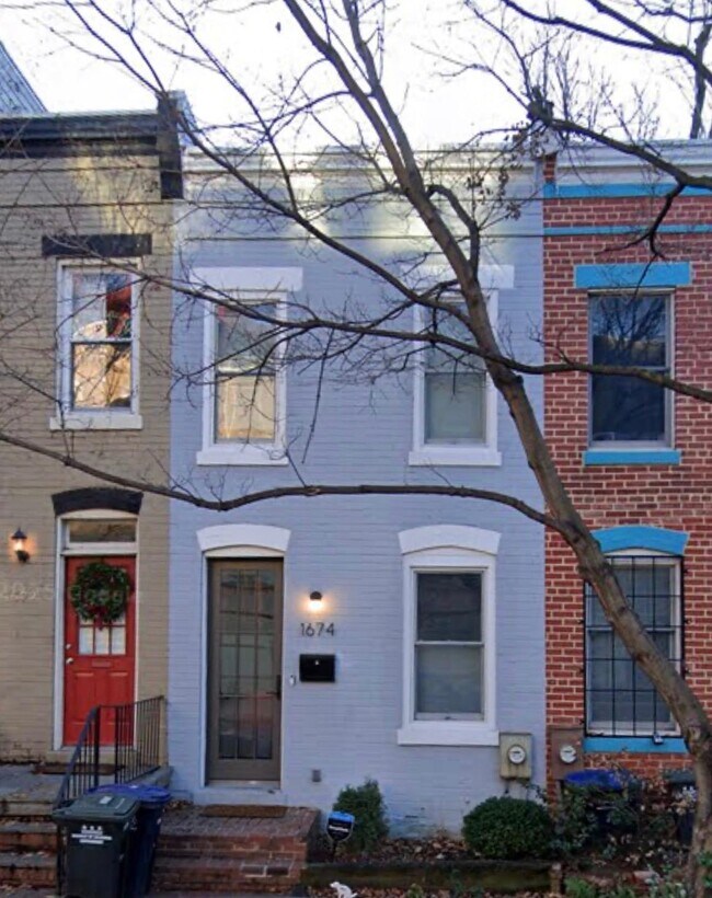 Building Photo - 1674 Kalorama Rd NW