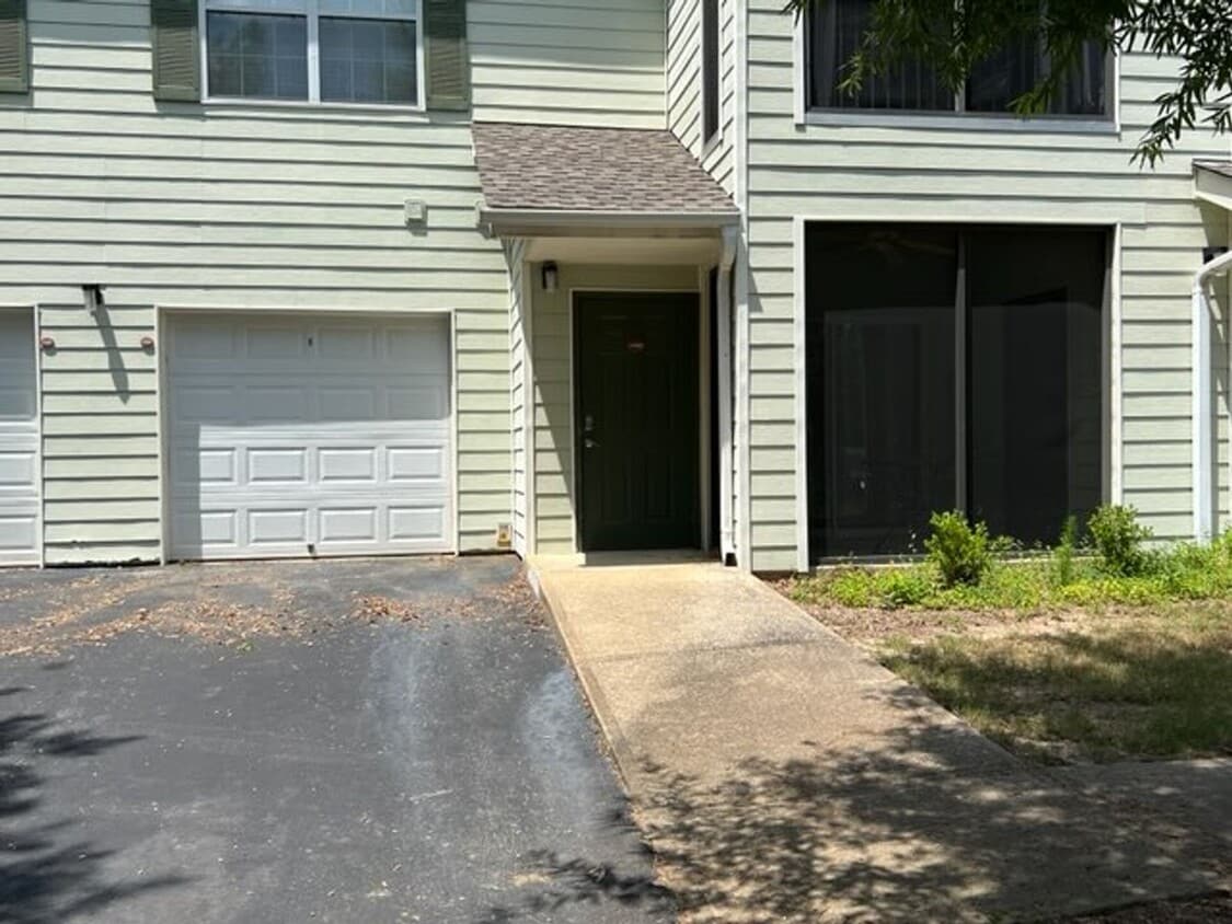 Auburn Condo- Fully updated, close to campus - Auburn Condo- Fully updated, close to campus