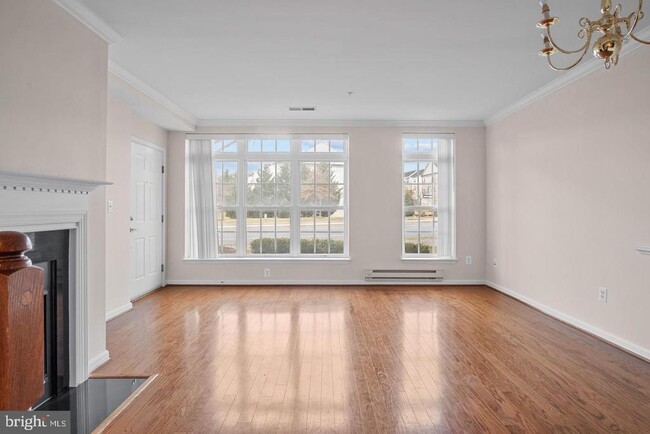 Photo - 4610 Battenburg Ln Unit 821