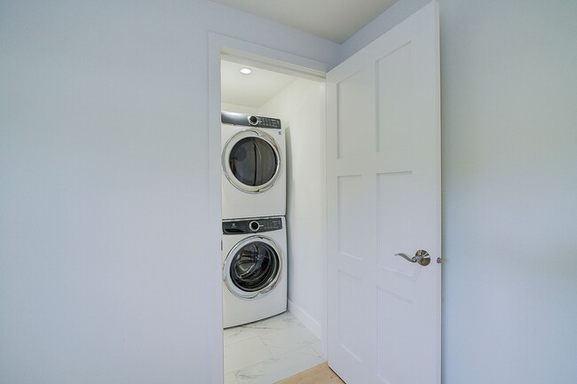 Photo - 3bd/2ba Mercer Island Home