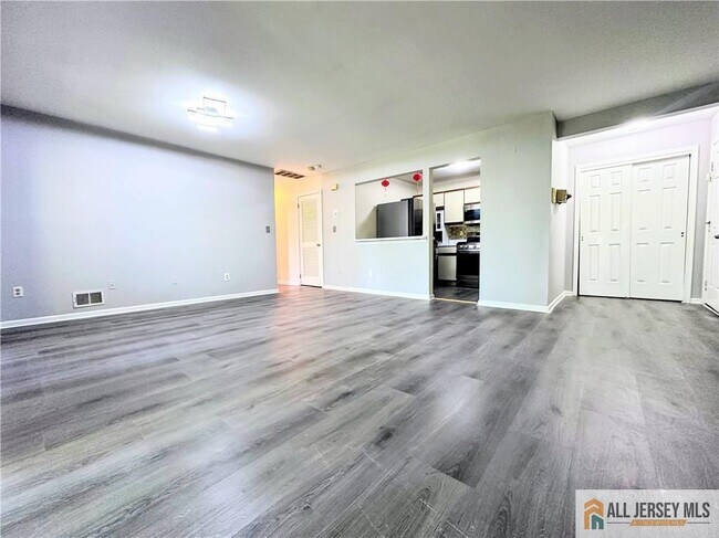 Photo - 1211 Woodhaven Dr Unit 1211