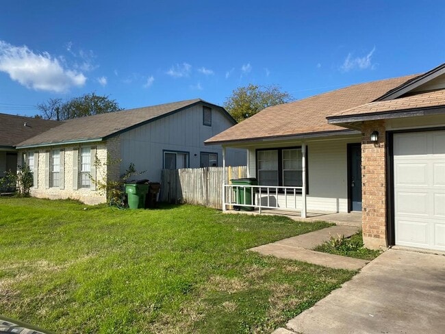 Photo - 510 Willowbend Cove