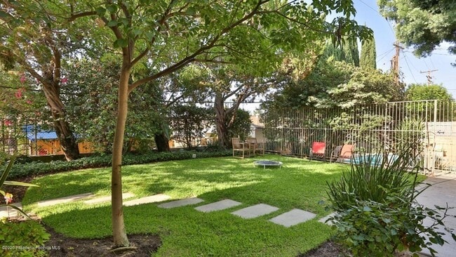 Photo - Coming Soon: Stylish 2-Bed Apartment with ...