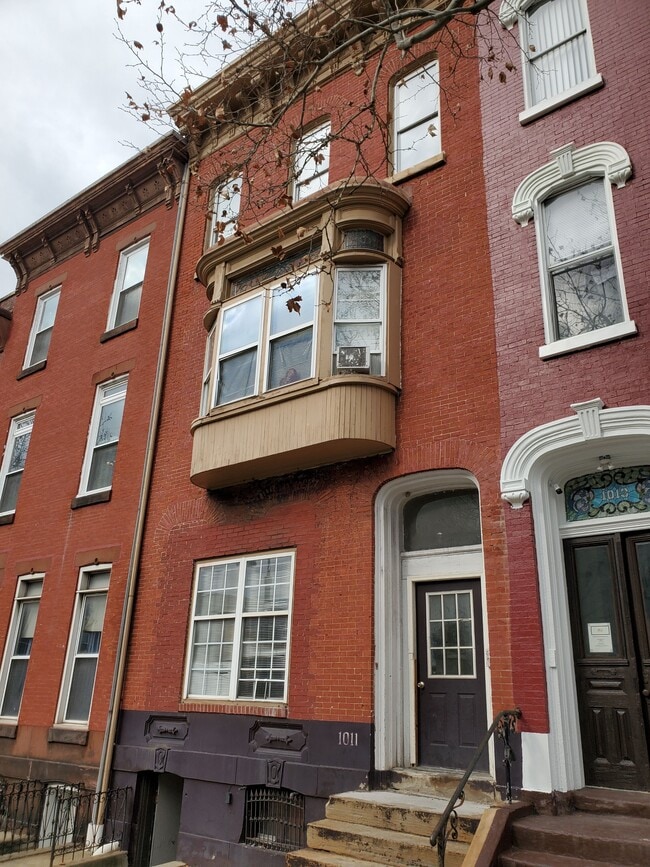 Building Photo - 1011 Penn St Unit 3