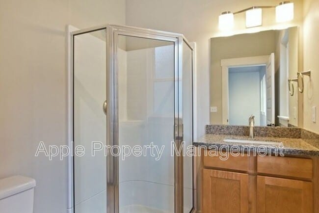 Photo - 556 1/2 Prospect St.