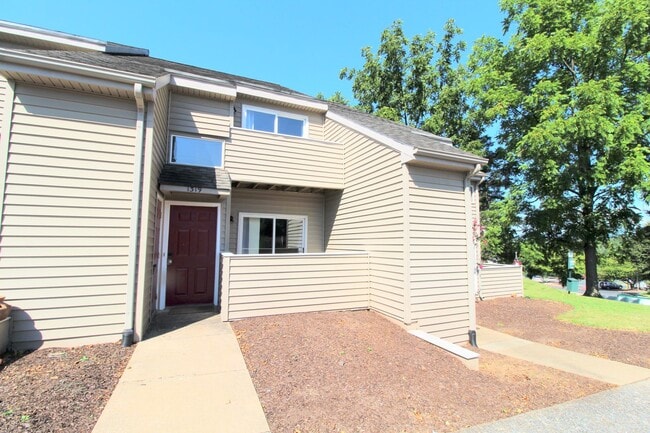 Photo - 1319 Bradley Dr