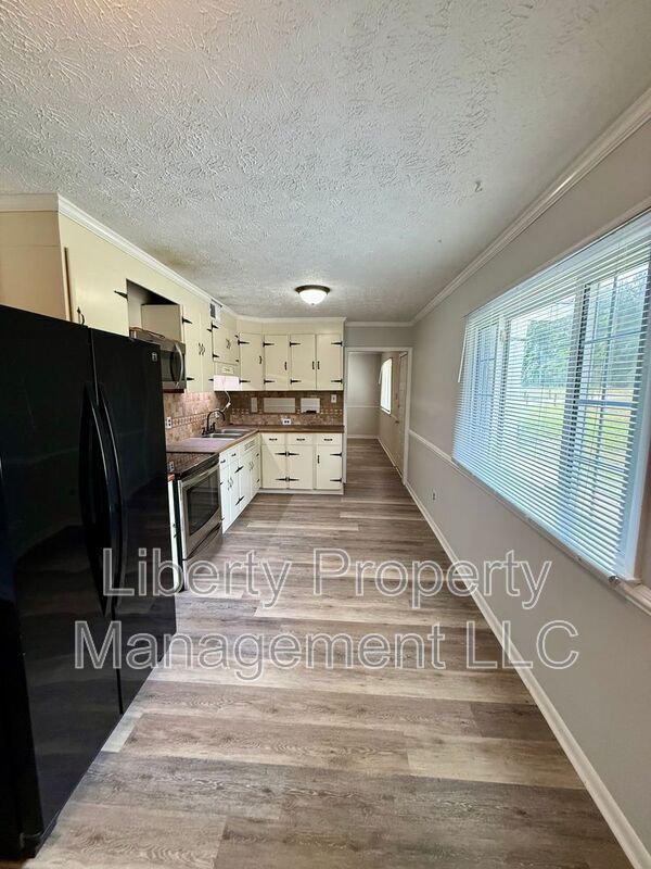 Photo - 1725 Sand Hill Rd