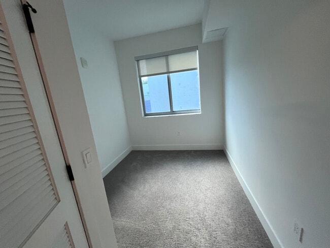 Photo - 83 NW 26th St Unidad A3