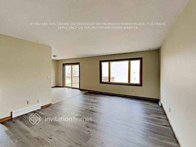 Photo - 17230 Sunray Cir SW