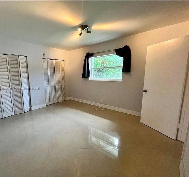 Photo - 1824 Monroe St Unidad 8