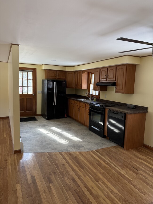 Photo - 29 Holden Rd