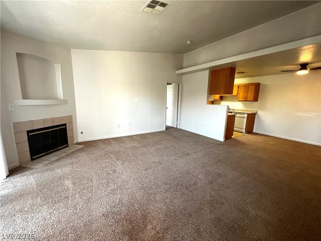 Building Photo - 4730 E Craig Rd Unit 2104