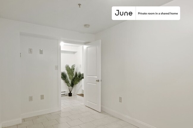 Photo - Room in Shared 4 bed/2 bath home Unidad D