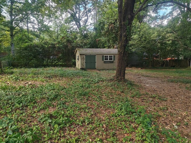 Photo - 3 bedroom home with fenced rear yard