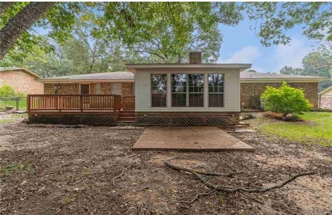 Photo - 115 Fairview Dr