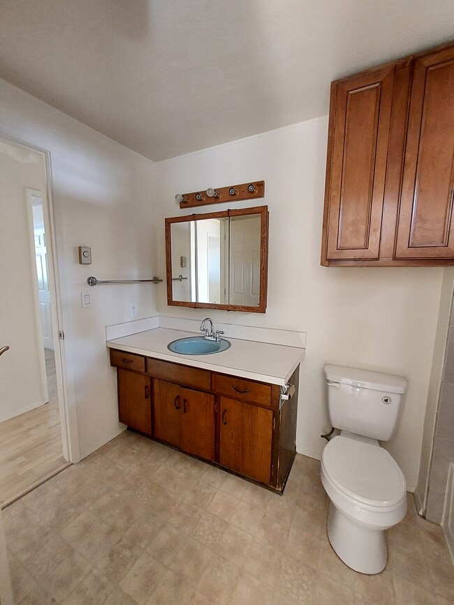 Photo - 2145 Primrose St