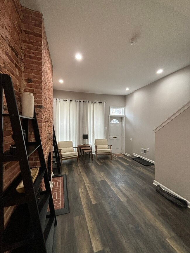 Photo - 1151 Myrtle Ave