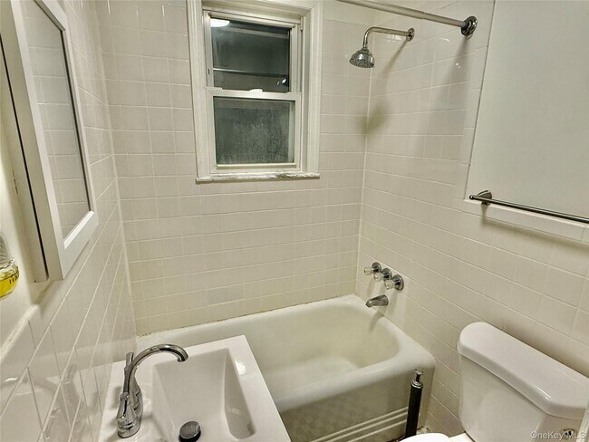 Photo - 137 Lake Ave