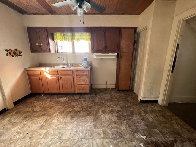 Photo - 3 bed 1.5 bath - Located in the heart of Monessen