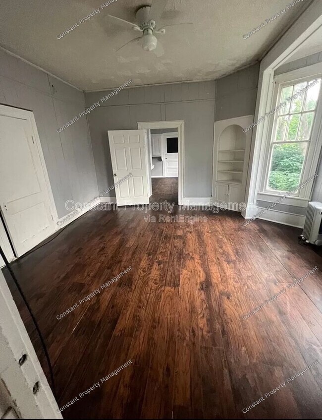 Photo - 616 W Poplar St Unit 1