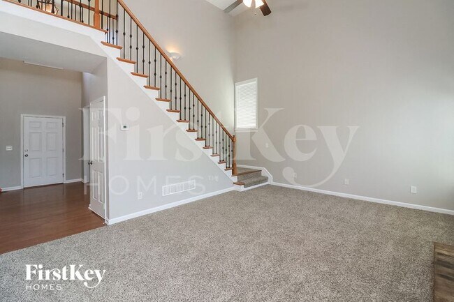 Photo - 166 Crestview Dr