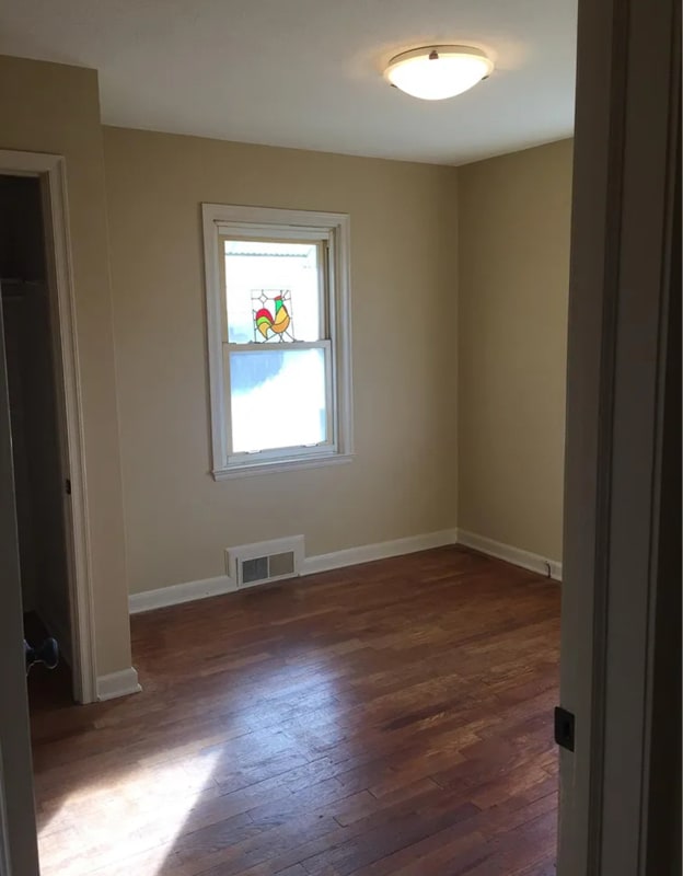 Photo - 2208 W 48th St