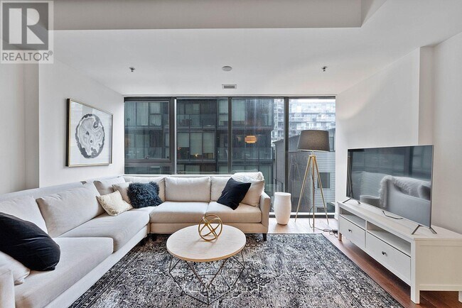 Photo - 629 King St W Unit 310