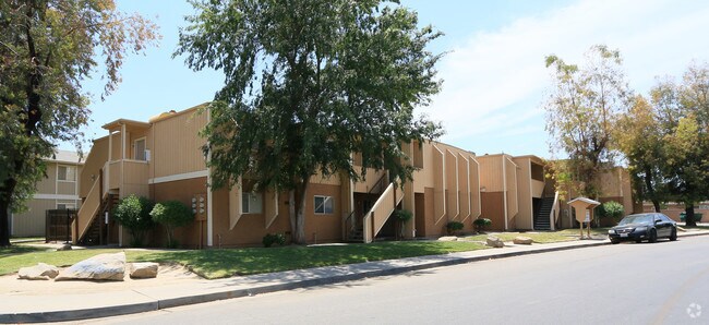 Building Photo - The California Apartments