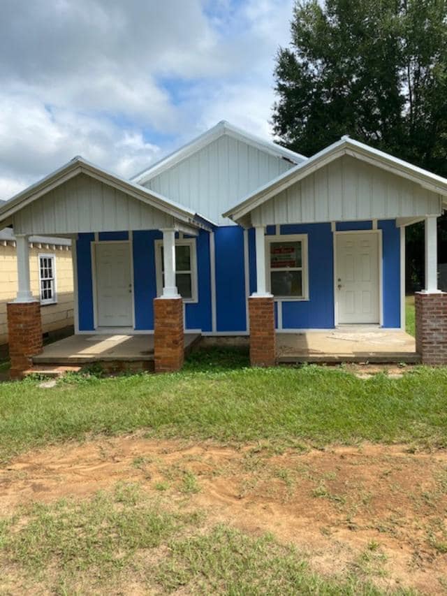 Building Photo - 817 Corn Ave