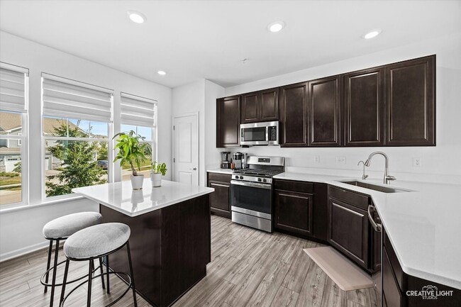 Photo - 1097 Moraine Dr