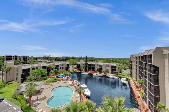 Building Photo - 12 Royal Palm Way Unit 6020
