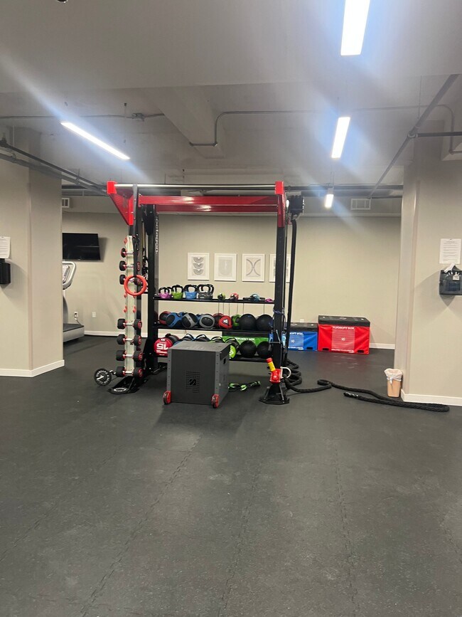 579 Broad St Unit 507