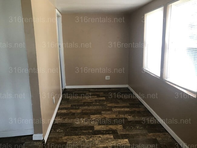 Photo - $875 - 2 bed 1 bath - Single Family Home