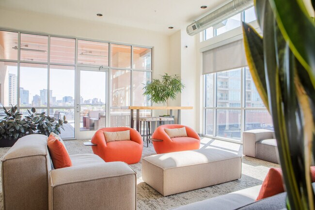 1840 N Farwell Ave Unit SI ID1379024P