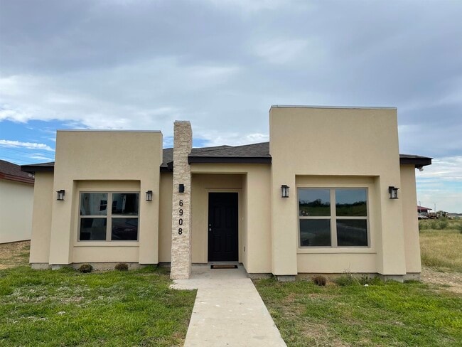 Photo - 6908 Molinos Dr House